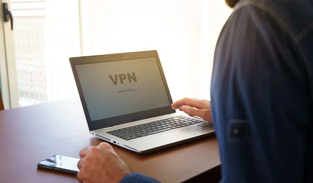 4. Menggunakan VPN