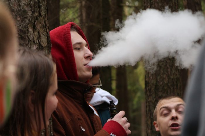 Anti-smoking campaign takes its message to remote Indigenous ... Tourists smoking and drinking in national park draw online ire
